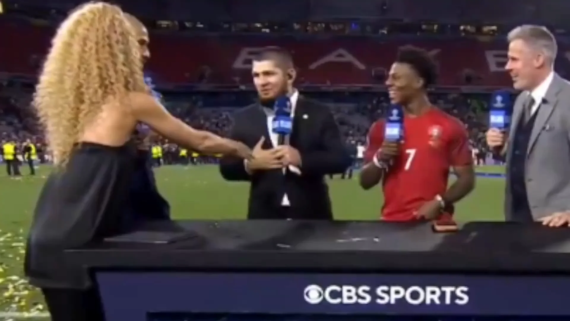 Khabib Nurmagomedov odmówił podania ręki