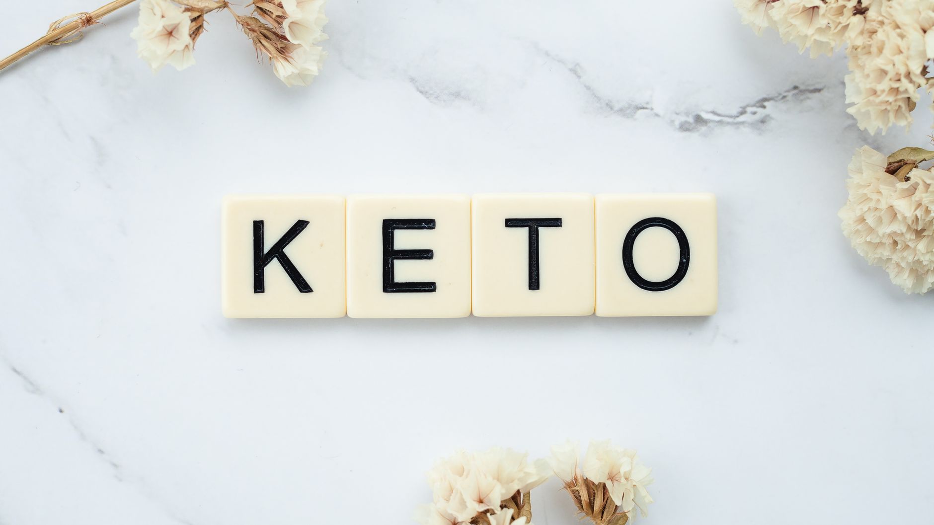 Dieta keto lepsza dla wątroby i cukru we krwi niż dieta śródziemnomorska? Nowe badanie zaskakuje wynikami